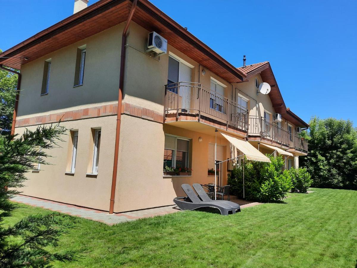Balatinus Apartmanhaz Siófok Exterior foto