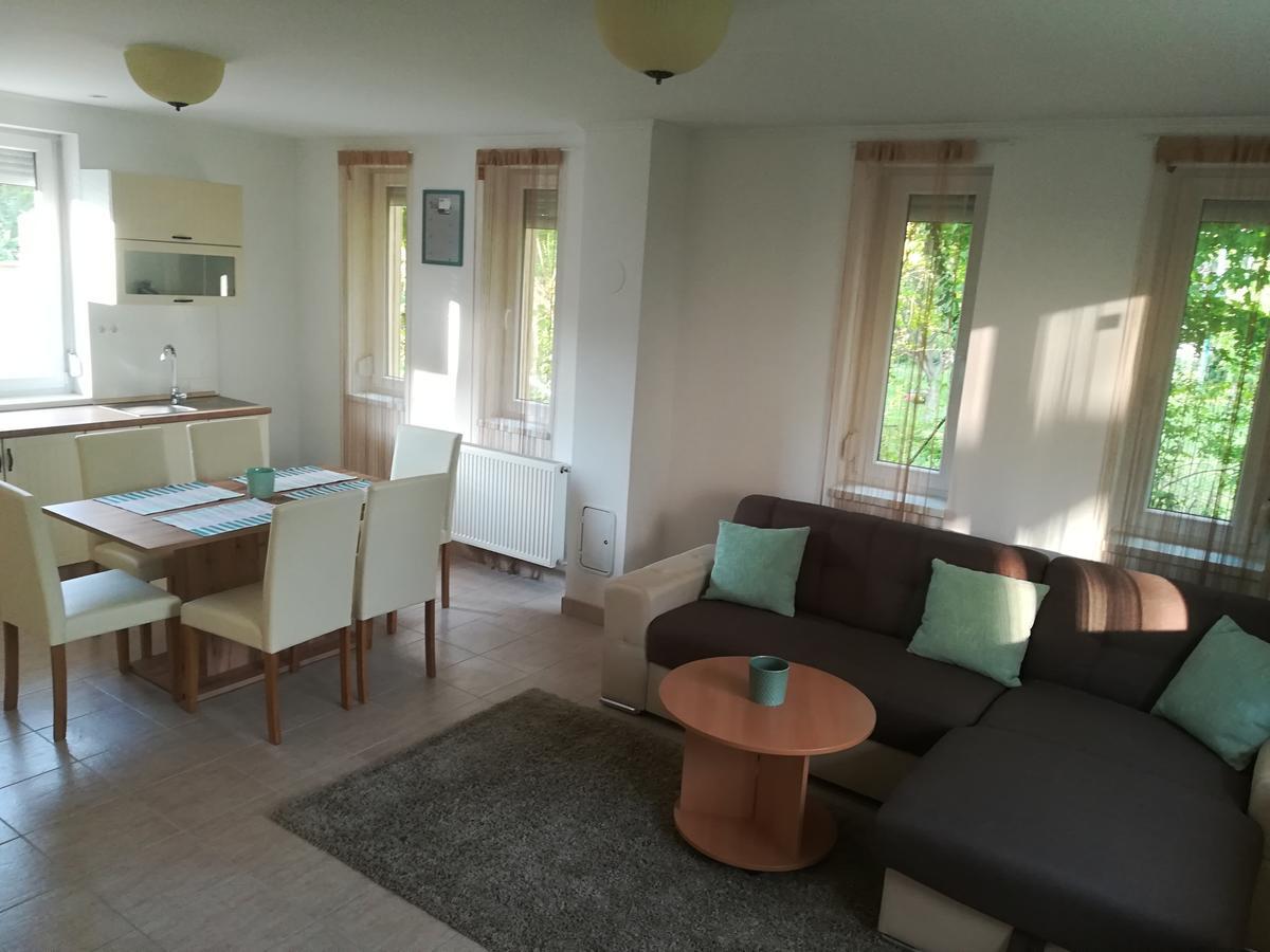 Balatinus Apartmanhaz Siófok Exterior foto